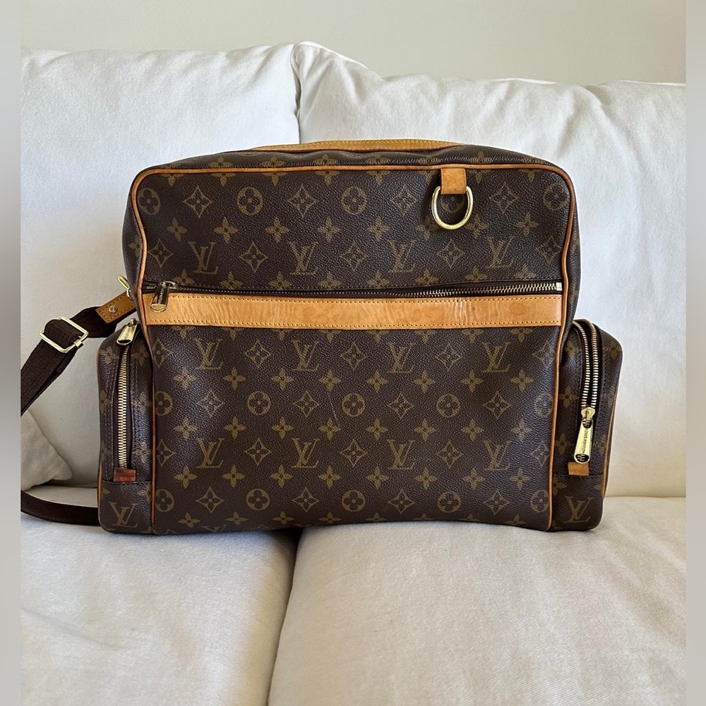 LV- authentic vintage bag.